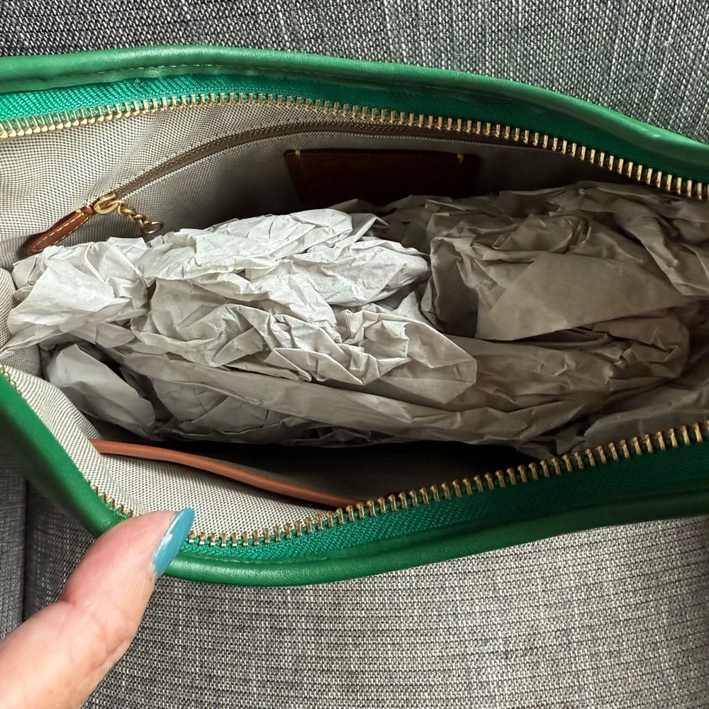 COACH Ergo Shoulder Bag 33 C2264 Large Leather Shoulder Bag in Green - Picture 3 of 11